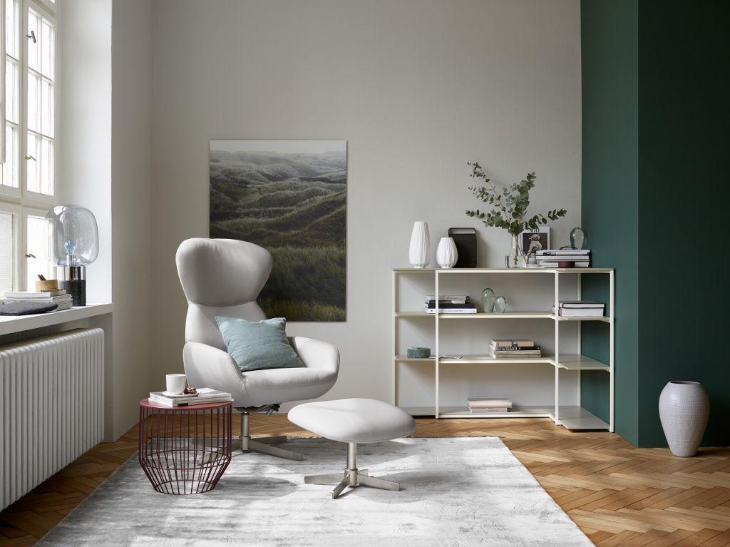 Křeslo Athena od značky BoConcept https://www.boconcept.com/cs-cz/athena/406013602310058.html#q=athena