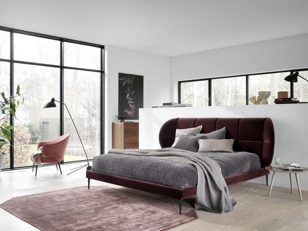  Postel s čalouněným čelem Oxford - Novinka od BoConcept https://www.boconcept.com/cs-cz/oxford/3900075OXW63072.html